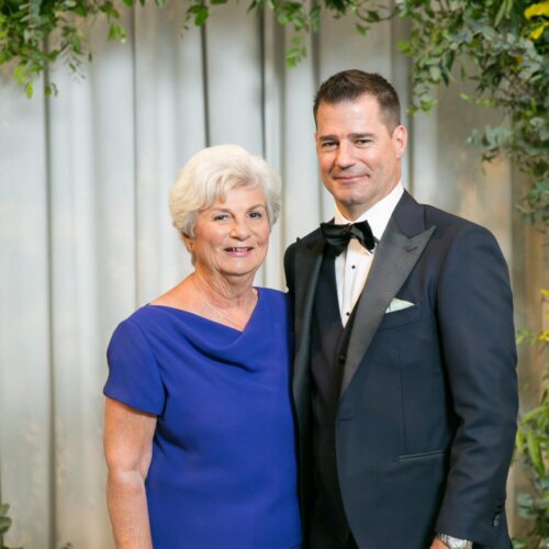 mother of the groom short hairstyle wedding